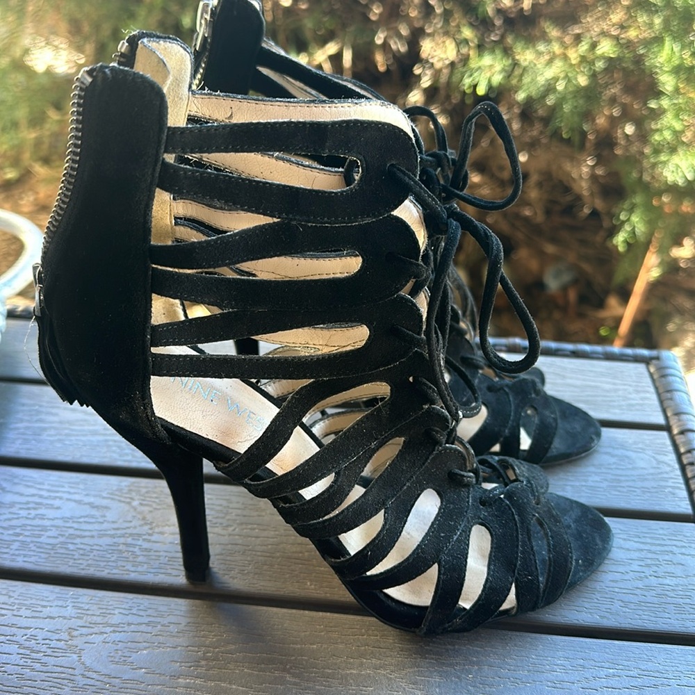 Nine west suede lace up size 6.5 black heels. With a cute zip up backing